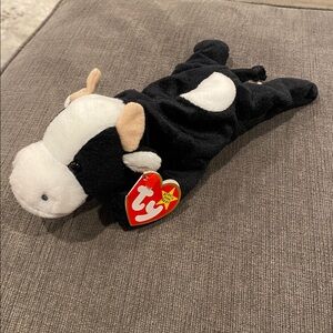 TY Beanie Baby - Daisy the Cow - NEW WITH TAGS!! vintage toys toy plush stuffed